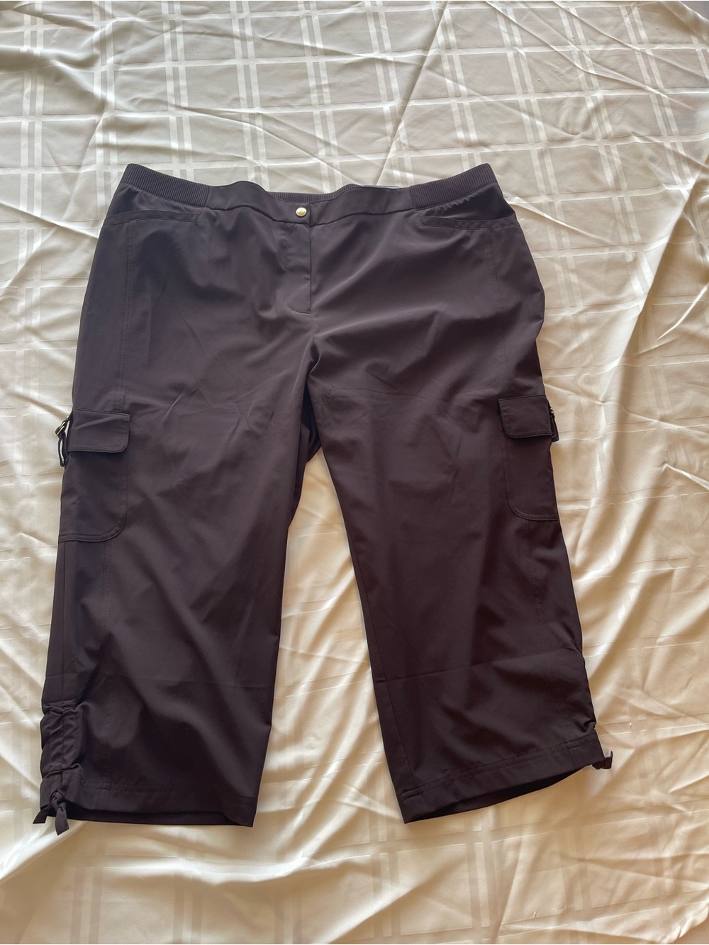 Chico's women’s Brown Cargo Capri Pants with Side Pockets size 2XL (4 in Chico’s